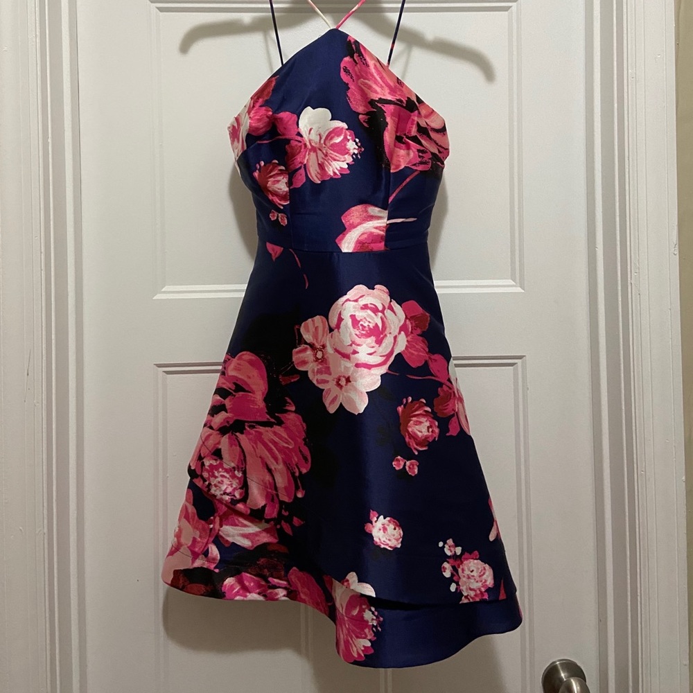 FLORAL DRESS. GREAT CONDITION